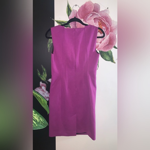 NWOT💥TAHARI. 💎 Chic Purple Dress. - Picture 4 of 10